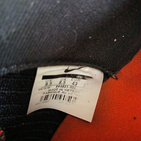 Nike Roshe Two Flyknit Red And Black Men 9.5 - Picture 4 of 7